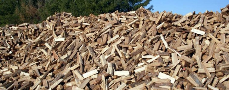 How Burning Firewood Can Save You Money and Reduce Your Carbon Footprint